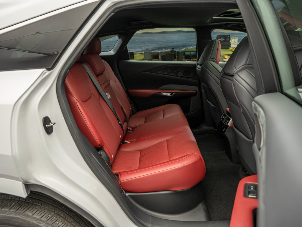 Used 2023 Lexus RX 350 F Sport w/ Cold Area Package AWD/4WD image 36