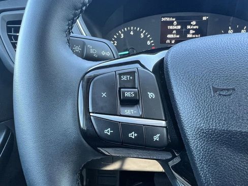 Used 2022 Ford Escape SEL image 17