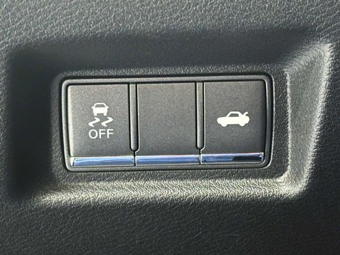 Used 2018 INFINITI Q60 Red Sport 400 w/ Sensory Package 3.0T Sport image 18