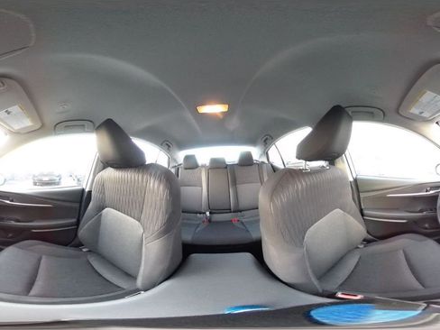 Used 2025 Toyota Camry LE image 41