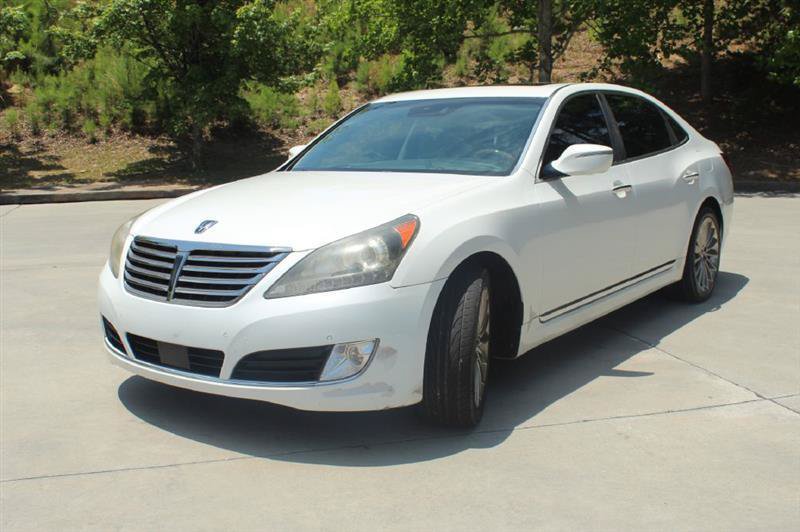 Used 2014 Hyundai Equus Signature RWD image 3