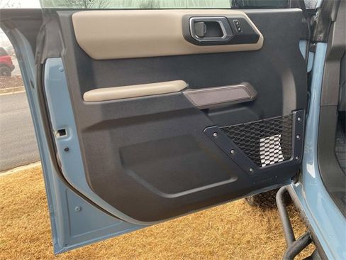 Used 2023 Ford Bronco Wildtrak image 16