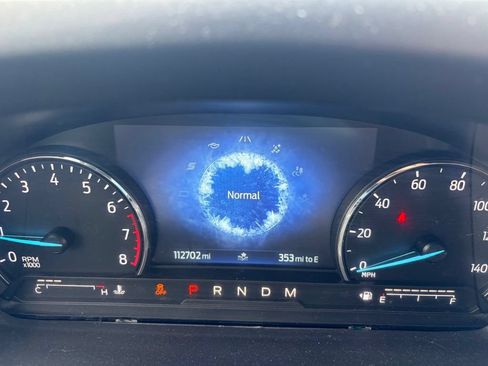 Used 2021 Ford Explorer XLT w/ Equipment Group 202A AWD/4WD image 22