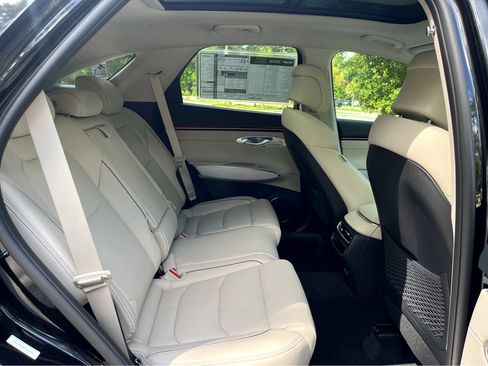 New 2026 Genesis GV70 2.5T Advanced image 17