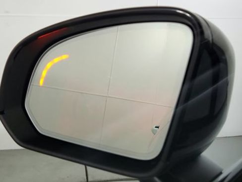 Certified 2026 Volvo XC40 B5 Plus w/ Protection Package Premier AWD/4WD image 51