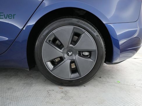 Used 2023 Tesla Model 3 Standard Range RWD image 9
