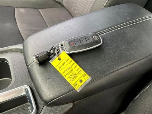 Used 2024 Nissan Sentra SV image 11