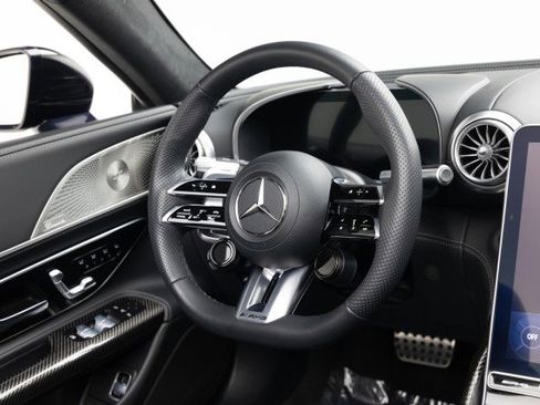 Used 2022 Mercedes-Benz SL 63 AMG 4MATIC w/ AMG Aerodynamic Package image 10