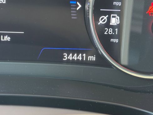 Used 2024 Chevrolet Malibu LT image 40