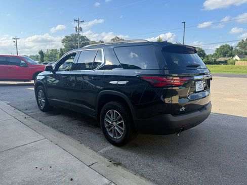 Used 2022 Chevrolet Traverse LT FWD image 5