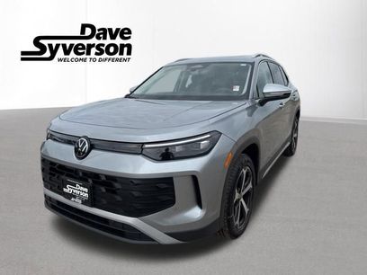 New 2025 Volkswagen Tiguan SE