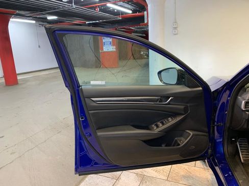 Used 2022 Honda Accord Sport image 13