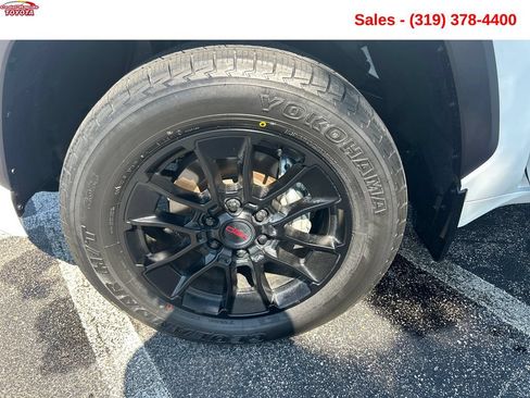 Used 2024 Toyota Tundra Limited w/ TRD Off-Road Package AWD/4WD image 25
