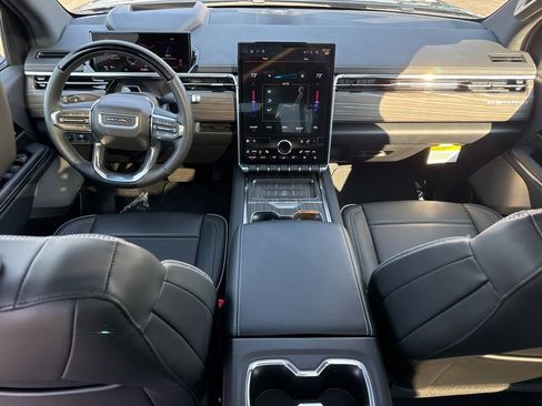 Used 2025 GMC Sierra EV Denali AWD/4WD image 14
