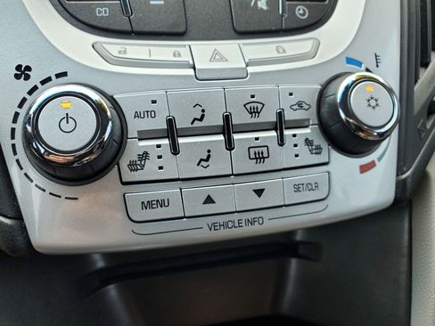 Used 2011 Chevrolet Equinox LT FWD image 21