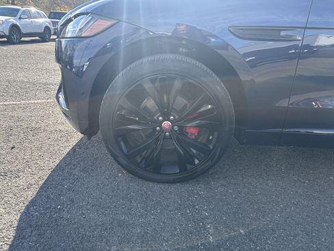 Used 2017 Jaguar F-PACE S image 11