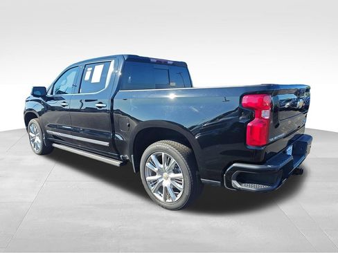 Used 2022 Chevrolet Silverado 1500 High Country AWD/4WD image 3