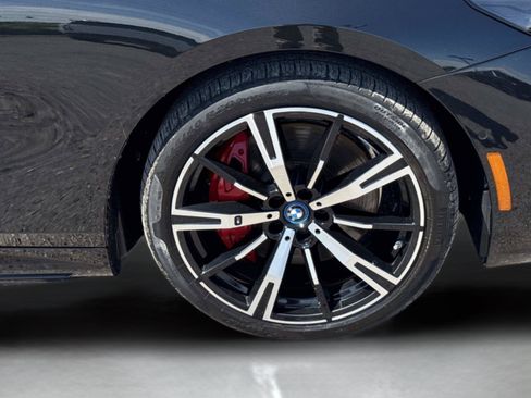 Used 2024 BMW i5 M60 w/ Premium Package AWD/4WD image 9