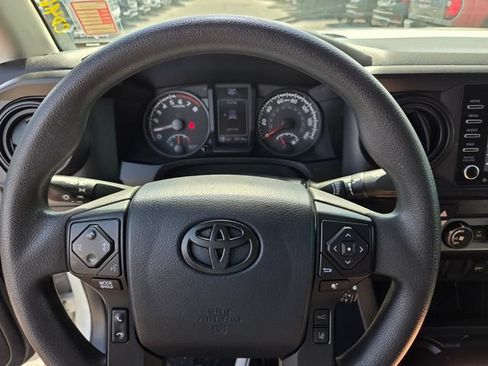 Used 2020 Toyota Tacoma SR w/ SR Convenience Package RWD image 22