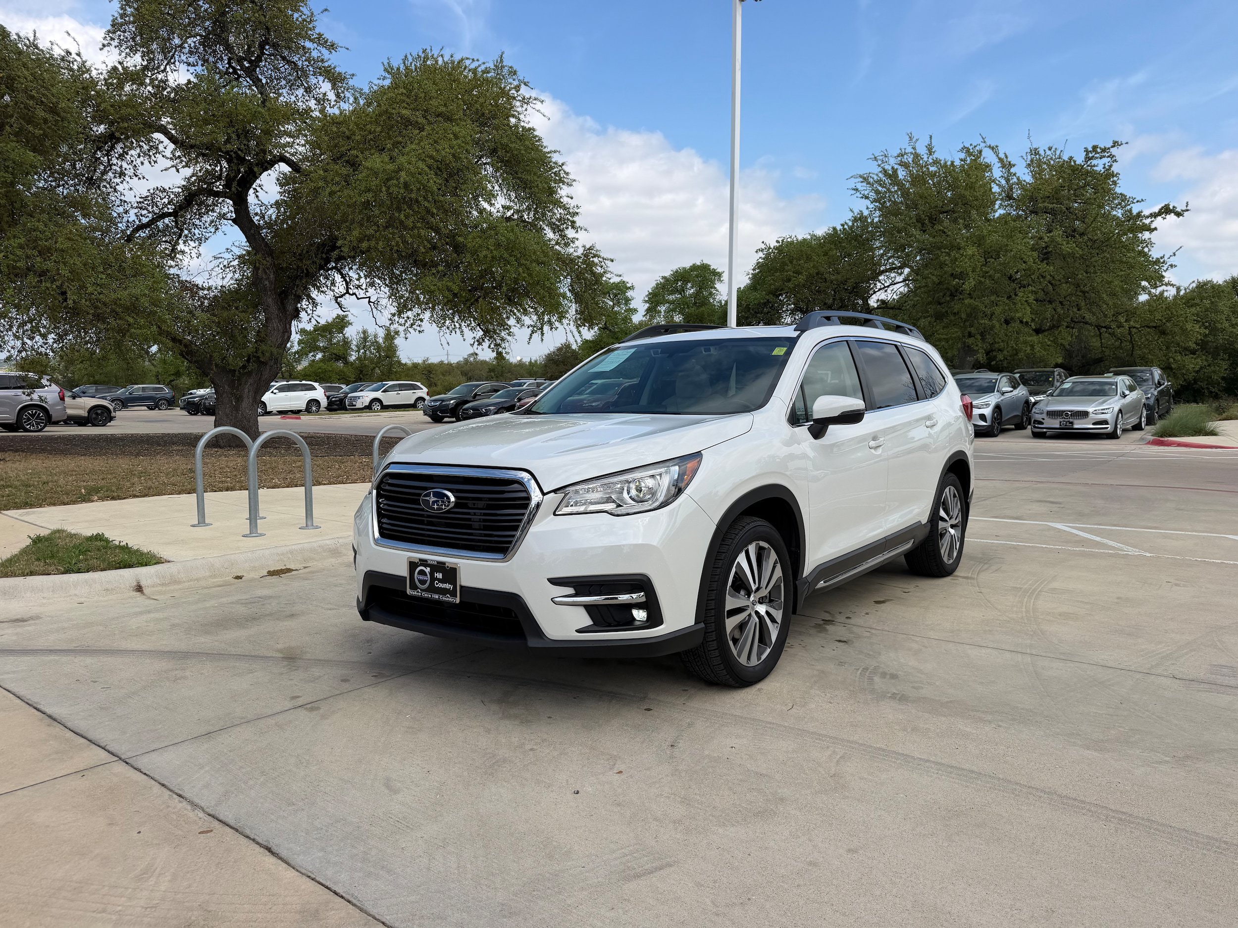 Used 2021 Subaru Ascent Limited w/ Technology Package AWD/4WD image 2