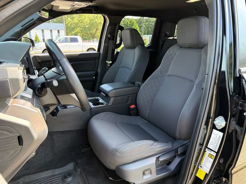 Used 2024 Toyota Tacoma SR5 AWD/4WD image 21