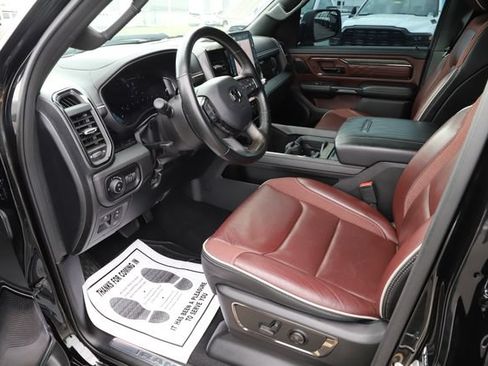 Used 2025 RAM 1500 Limited AWD/4WD image 14