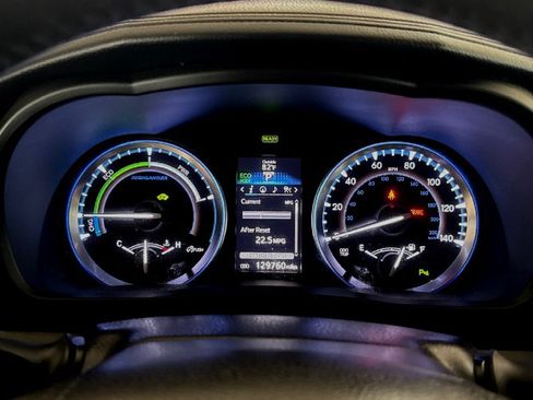 Used 2016 Toyota Highlander Limited Platinum AWD/4WD image 16