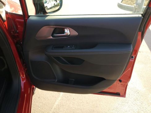New 2025 Chrysler Voyager LX FWD image 35