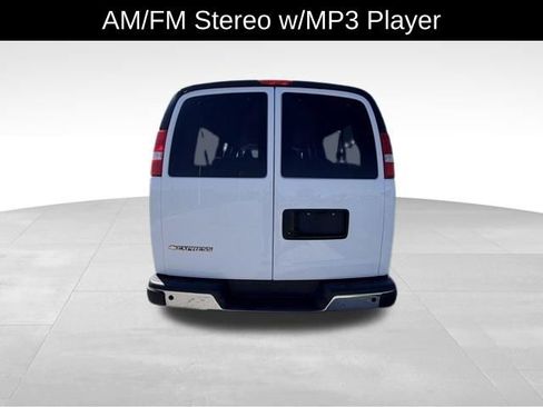 Used 2025 Chevrolet Express 3500 LT w/ LT Preferred Equipment Group RWD image 6