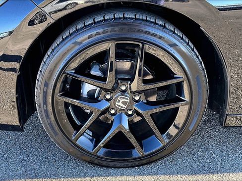 Used 2025 Honda Civic Sport image 12