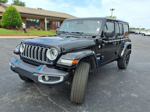 Used 2024 Jeep Wrangler Unlimited Sahara AWD/4WD image 27