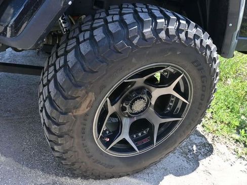 Used 2022 Jeep Gladiator Sport AWD/4WD image 10