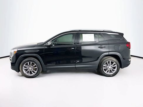 Used 2023 GMC Terrain SLT image 3