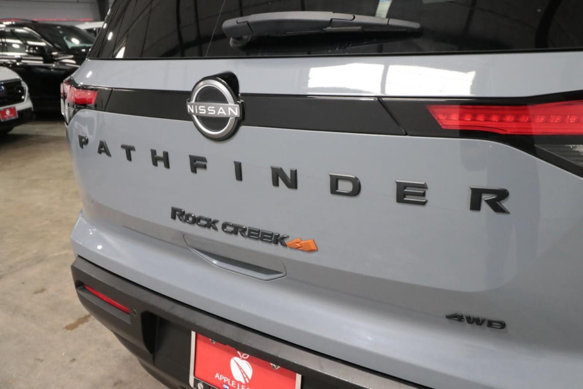 Used 2023 Nissan Pathfinder Rock Creek AWD/4WD image 38