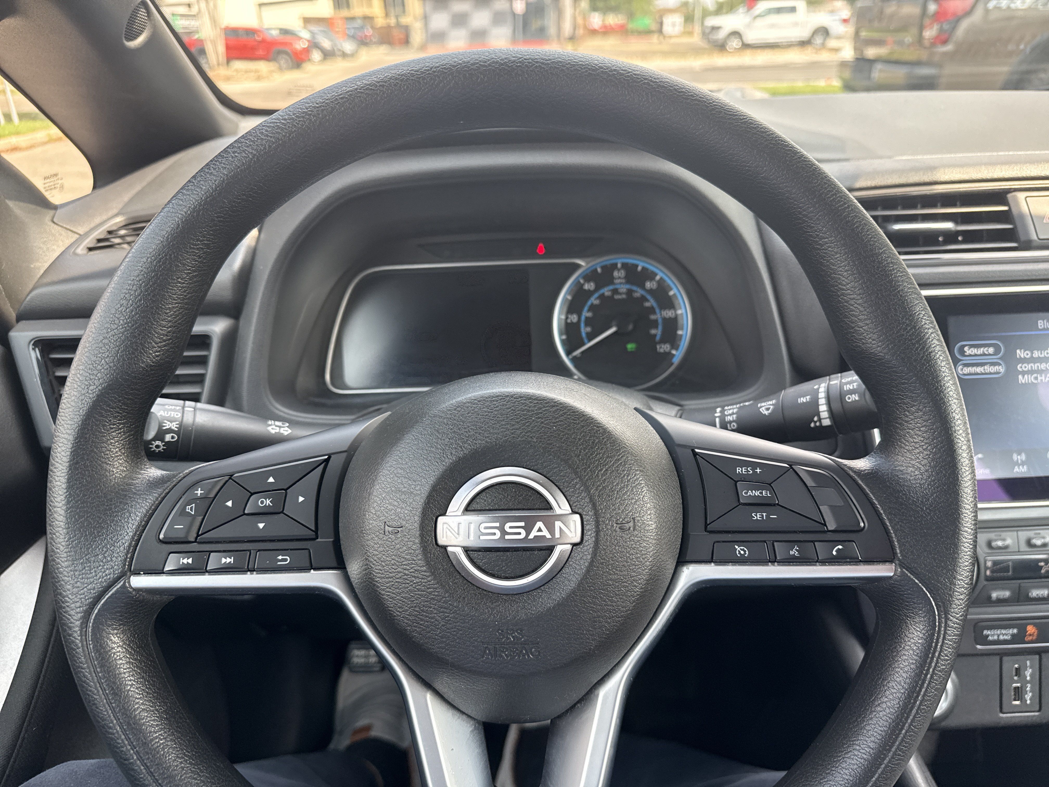 Certified 2025 Nissan Leaf S FWD image 18