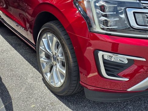 Used 2019 Ford Expedition Platinum AWD/4WD image 5