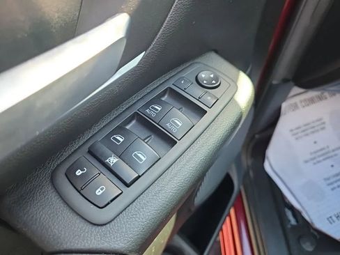Used 2020 RAM 1500 Big Horn AWD/4WD image 14