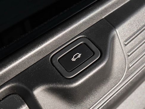Used 2017 Land Rover Range Rover HSE AWD/4WD image 53