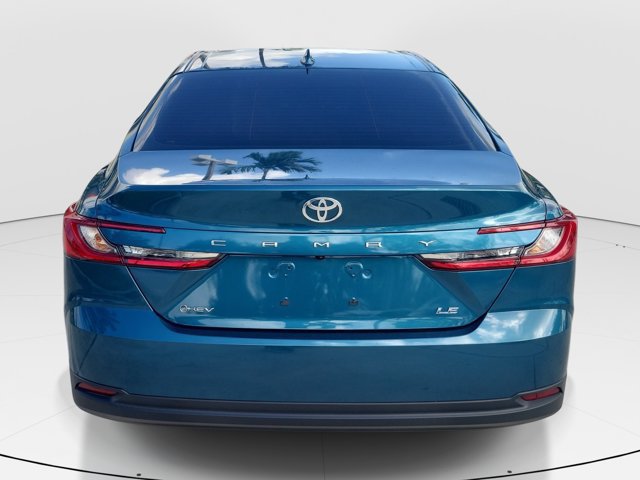 Used 2025 Toyota Camry LE FWD image 6