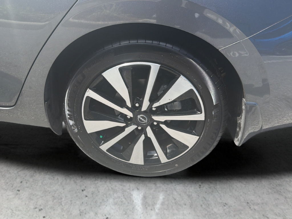 Certified 2024 Nissan Sentra SV w/ SV Premium Package FWD image 55