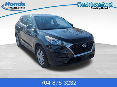 Used 2019 Hyundai Tucson SE image 1