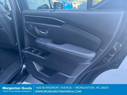 Used 2025 Honda Pilot Touring image 42