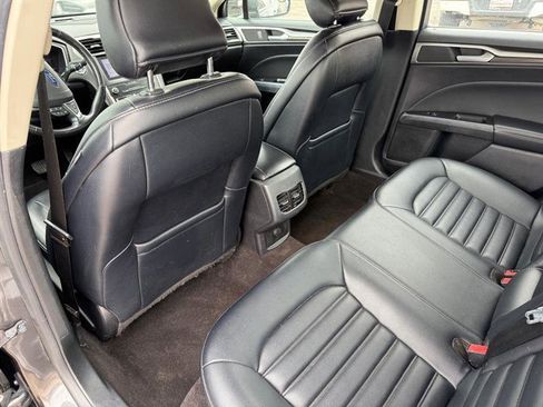 Used 2019 Ford Fusion SEL FWD image 5