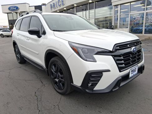 Used 2025 Subaru Ascent Bronze Edition image 1