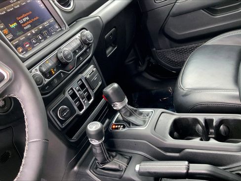 Certified 2023 Jeep Gladiator Overland w/ Popular Equipment Package image 14