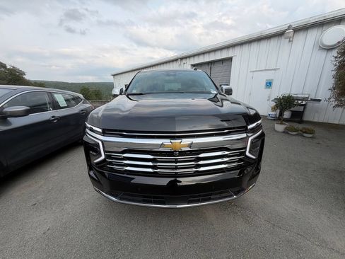 New 2026 Chevrolet Suburban Premier AWD/4WD image 8
