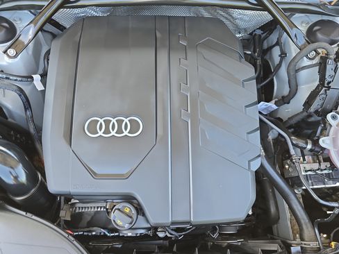 Used 2023 Audi Q5 2.0T Premium Plus w/ Premium Plus Package AWD/4WD image 31