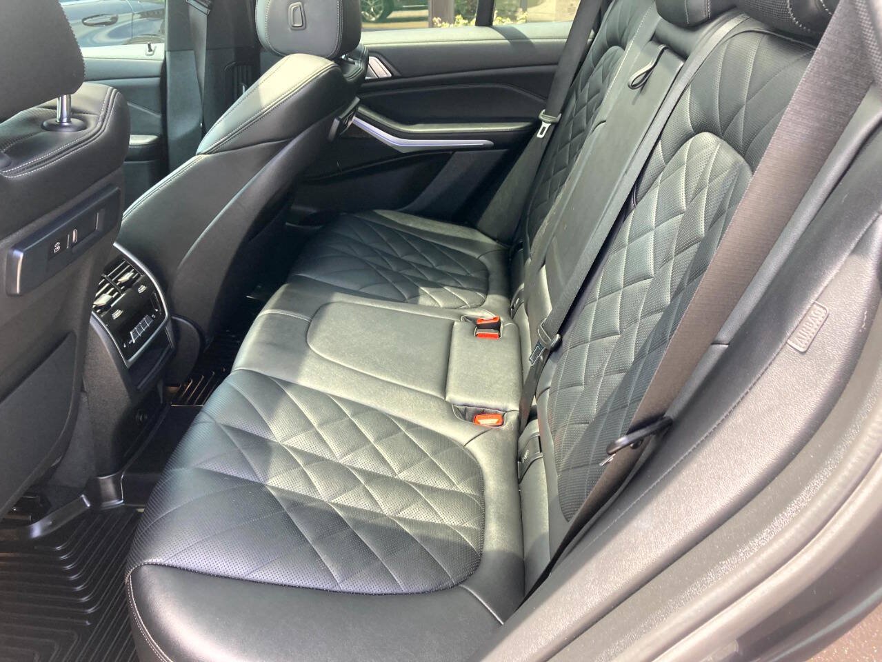 Used 2023 BMW X5 xDrive40i AWD/4WD image 12