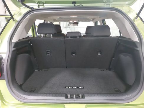 Certified 2024 Hyundai Venue SEL FWD image 12