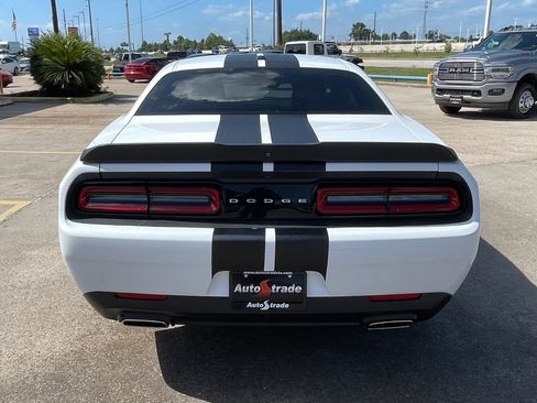 Used 2019 Dodge Challenger SXT w/ Blacktop Package RWD image 9